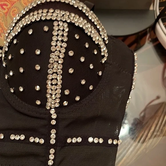 Rhinestone sexy girls night out on the town top. This is preowned hardy used. - Picture 9 of 9